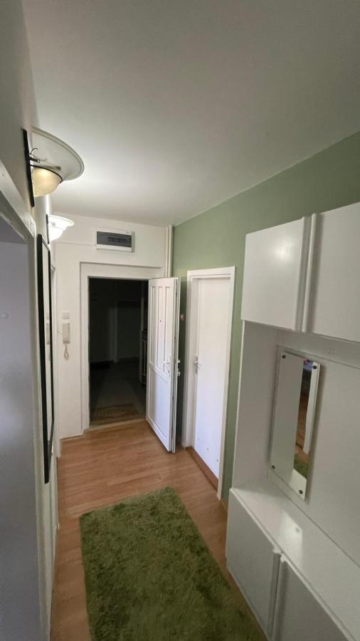 Apartman Jelena II Lejlighed Sremska Mitrovica Eksteriør billede